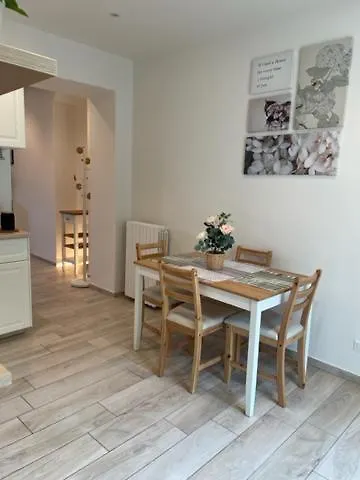 아파트 La Mansarda Di Sofia *